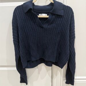 Hollister Women's V-Neck Sweater in Dark Navy